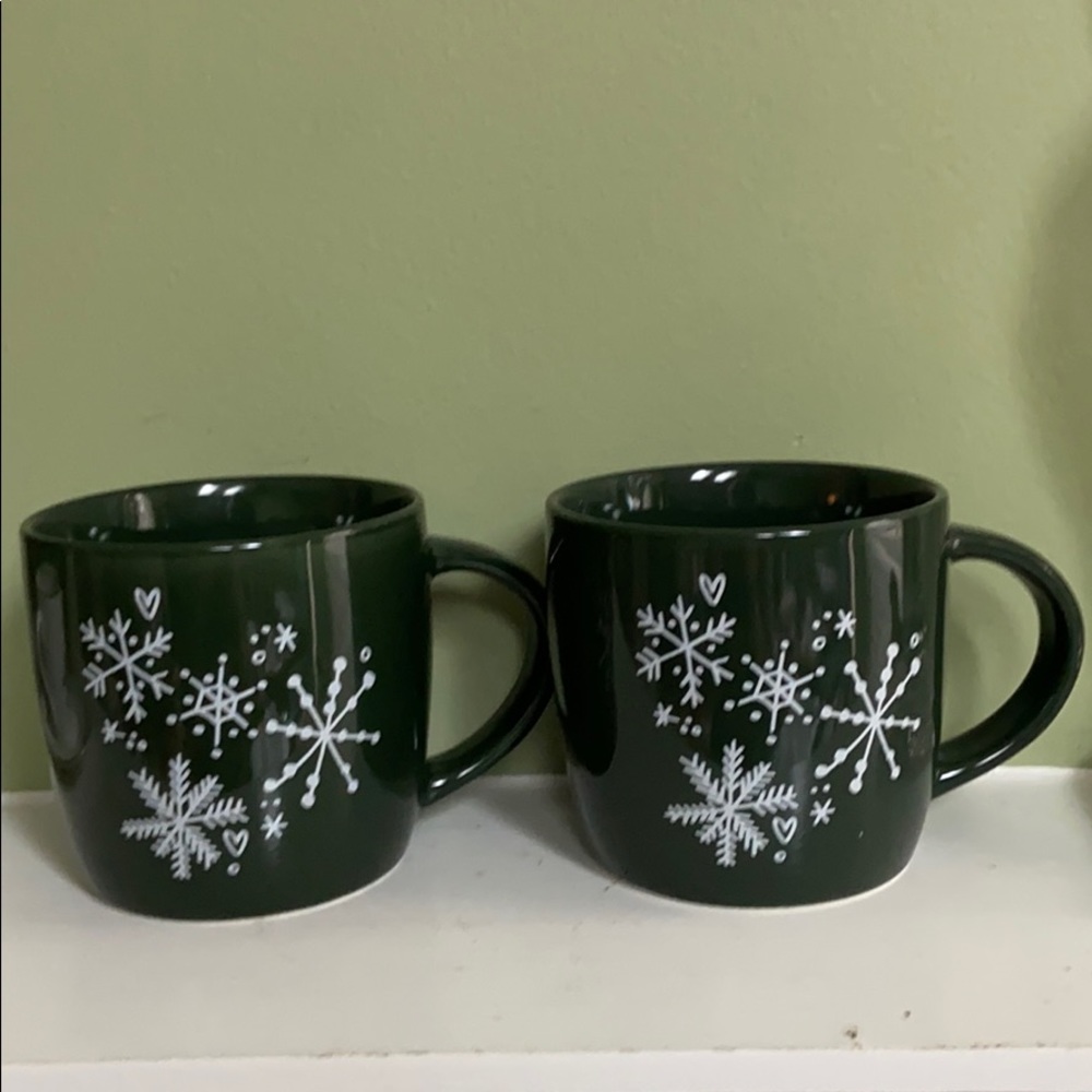 2 Starbucks Green Snowflake 14 oz COFFEE MUGS